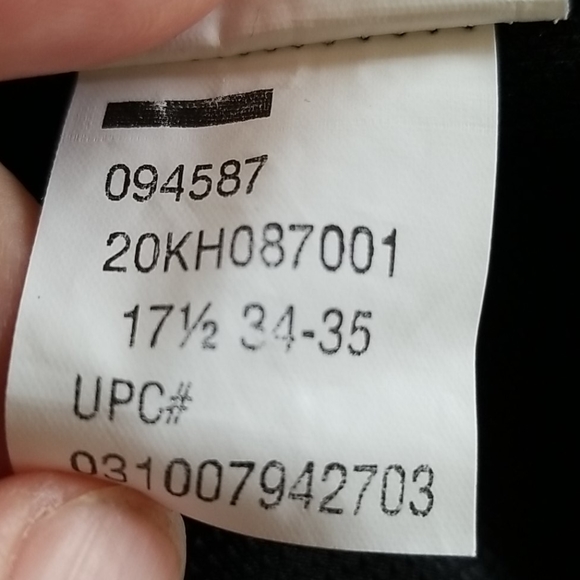 Men's Van Heusen Long Sleeved Button Down - Picture 5 of 5